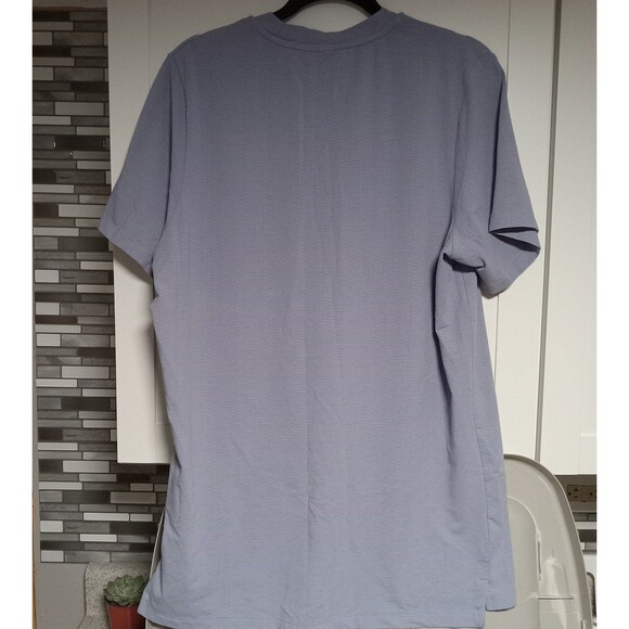 Adidas logo shirt - Picture 3 of 4